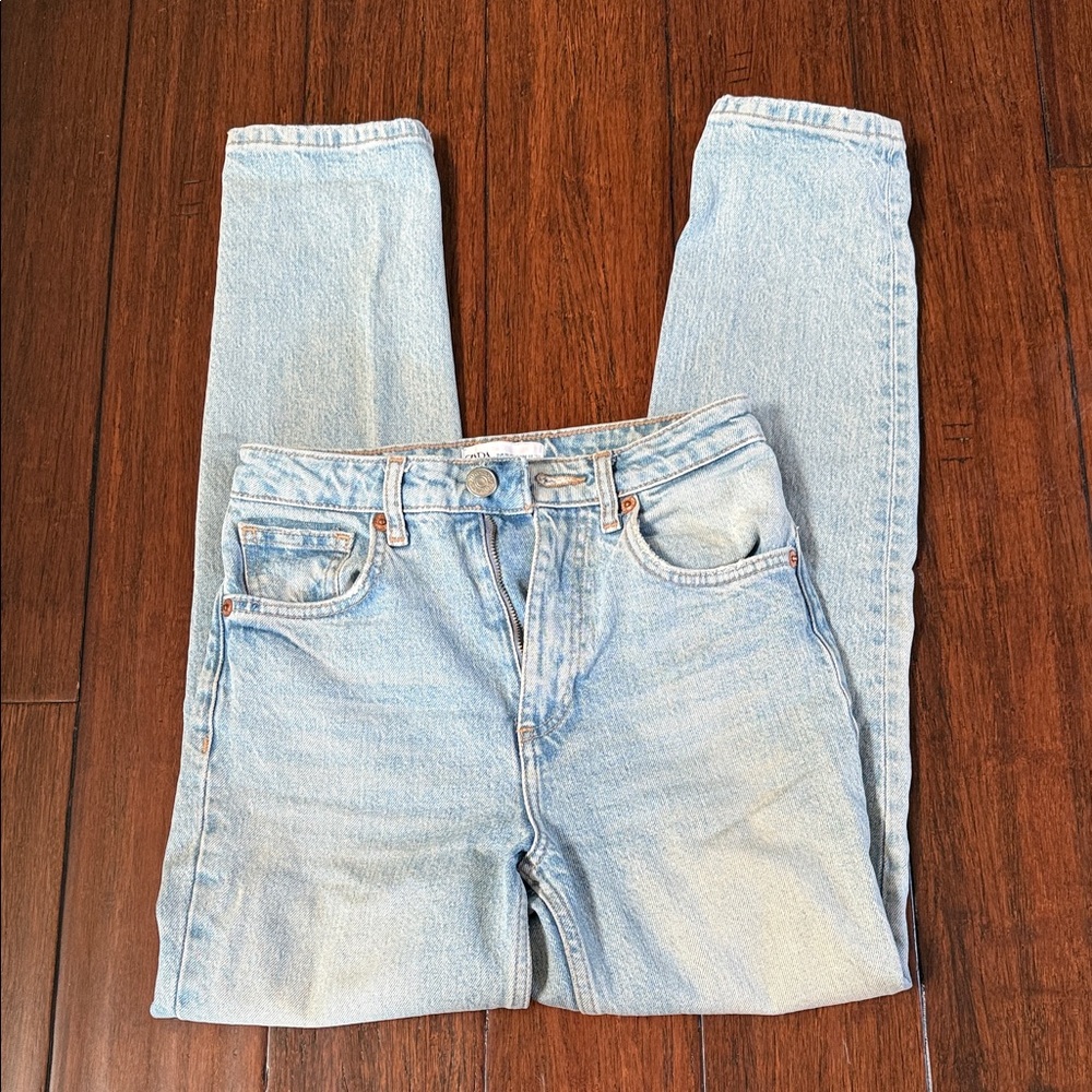Zara Women's Light Blue Straight Leg Jeans